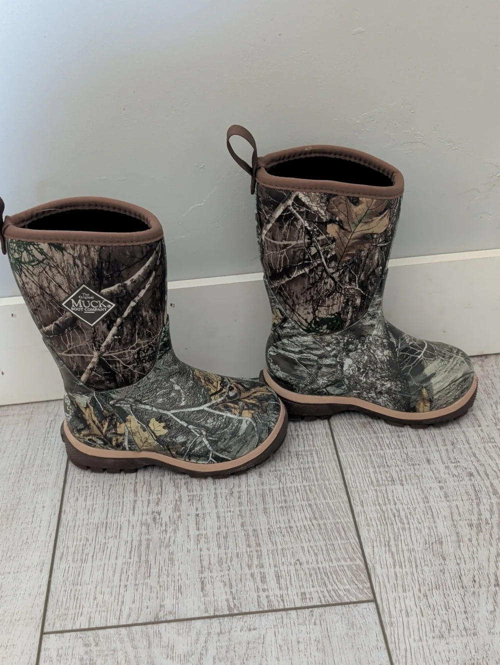 The Muck Boot Co. Kids' Camo Waterproof Rain Boots - Brown/Green